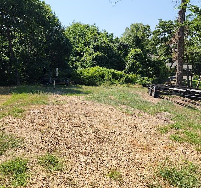 1st image of Memorial Dr