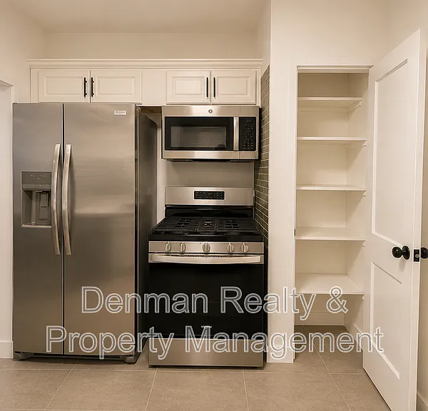 4306 N 12th St #8 — Photo 8
