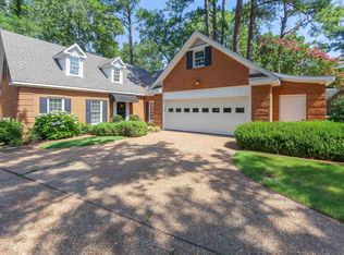 27 Beacon Hill Dr, Jackson, TN 38305