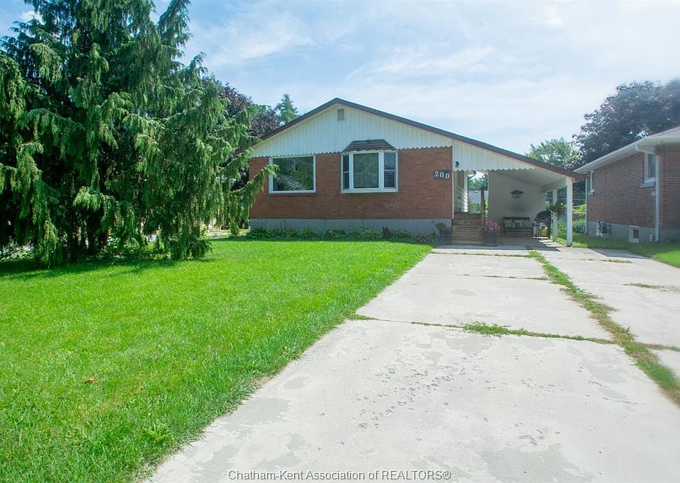 1st image of 200 John St E