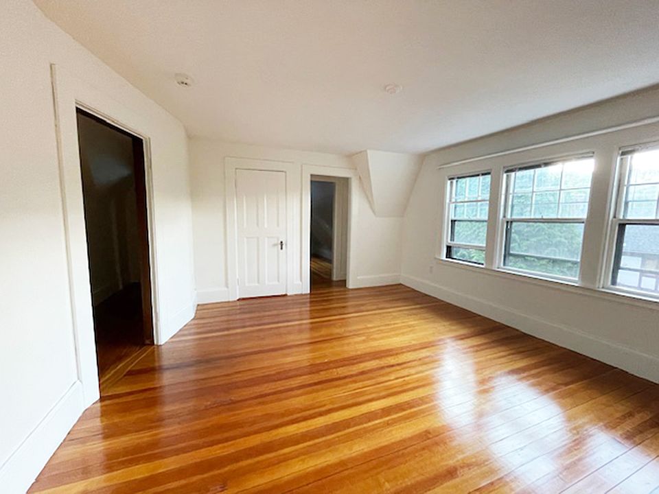Empty living room