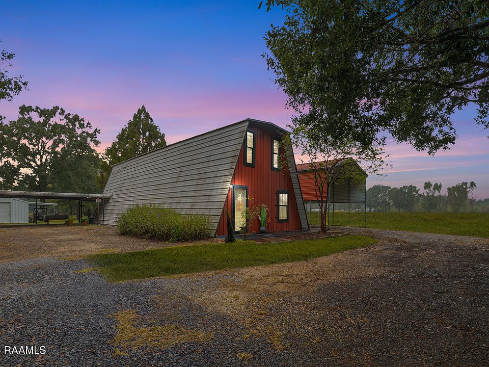 1st image of 135 Woodys Ln