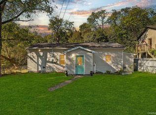 27 Peckham Road, Poughkeepsie, NY 12603