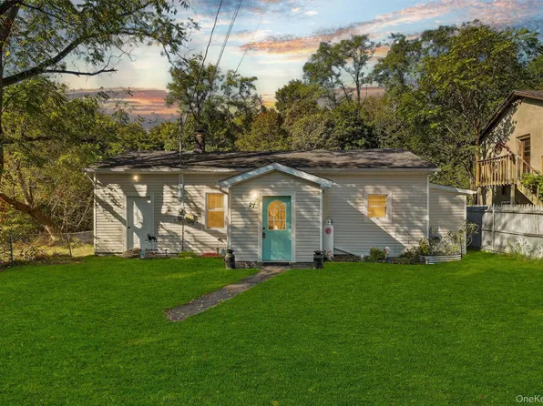 27 Peckham Road, Poughkeepsie, NY 12603