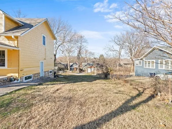 4112 Holmes St, Kansas City, MO 64110