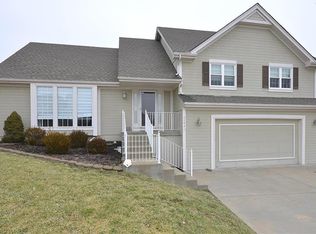1104 NW 74th St, Kansas City, MO 64118