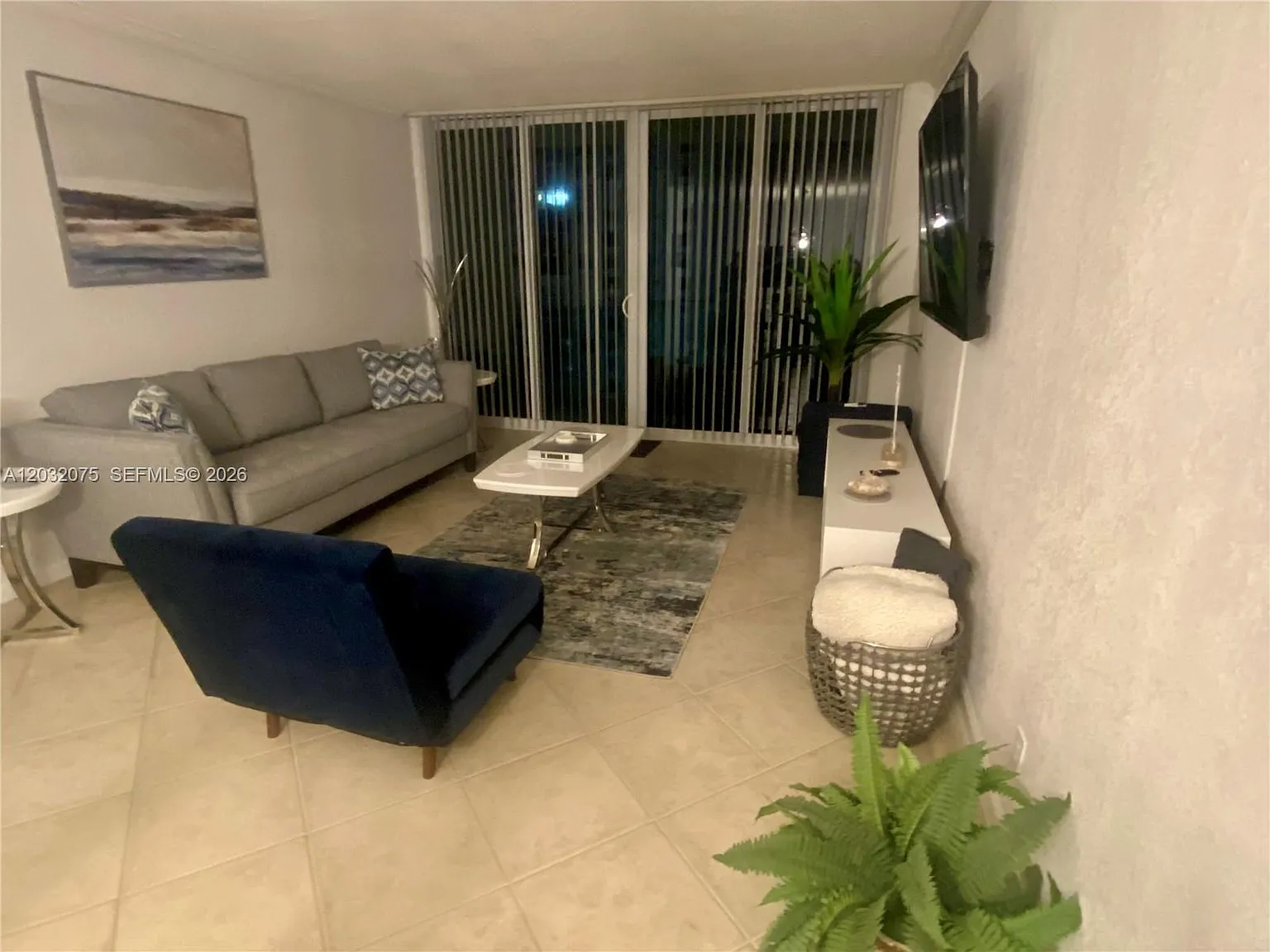 Wave Condo — Photo 3