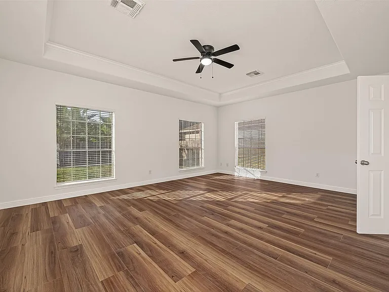 2834 Martina Dr — Photo 23
