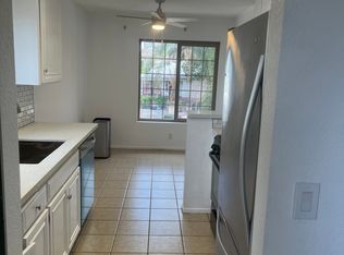 22607 14th St #3, Newhall, CA 91321