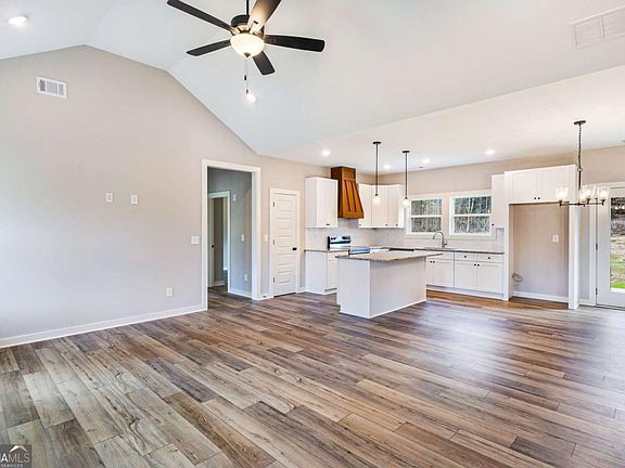 5th image of 1016 Poseyville Rd