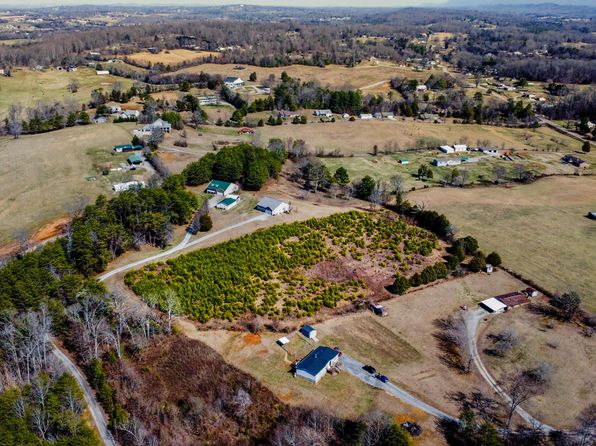 2217 Calderwood Hwy, Maryville, TN 37801