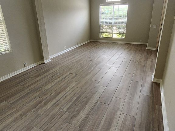 3rd image of 3415 Canyon View Ct