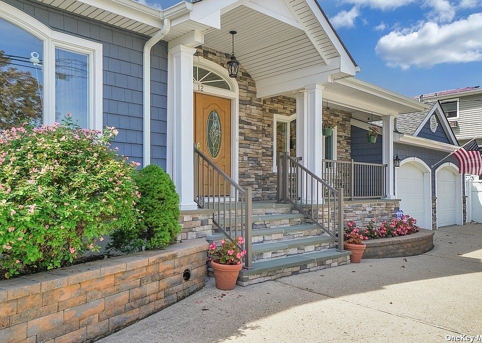 1st image of 12 Harrison Pl