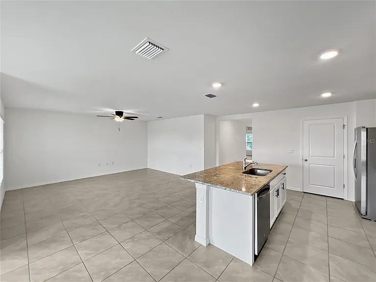 5563 SW 43rd Ct — Photo 15