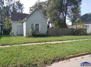 1657 Locust St, Terre Haute, IN 47807