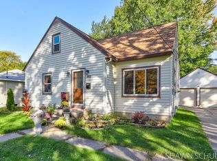 955 Ariebill St SW, Wyoming, MI 49509