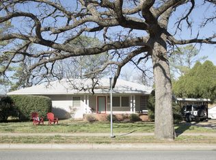 2425 N Locust St, Denton, TX 76209