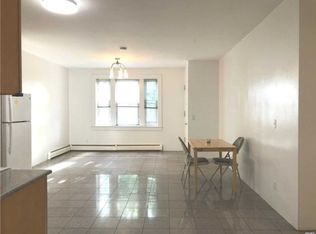 18-27 125th St, College Pt, NY 11356
