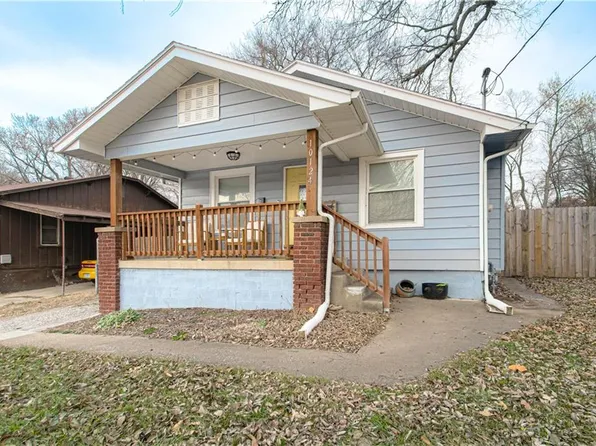 10124 E 18th St S, Independence, MO 64052