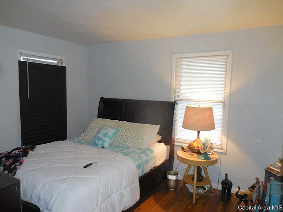 5th image of 636 S Henderson St
