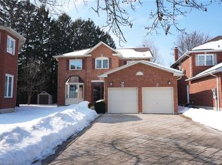 1995 Pitagora Ct, Mississauga, ON L5K 2M4