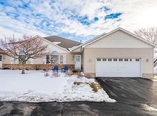 37 Brighton Path, Hudson, WI 54016