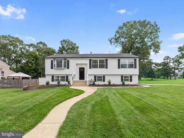 14 Tiffany Pl, Erial, NJ 08081