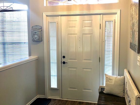 3rd image of 1908 Elodie Ln
