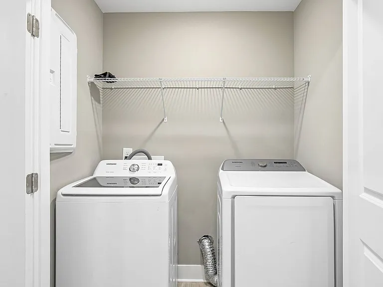 South Maple Townhomes — Photo 18