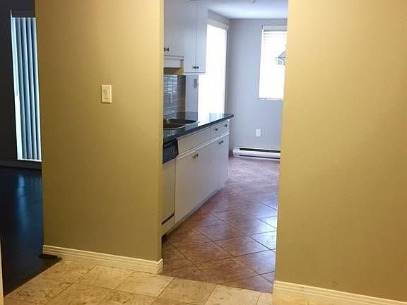 4th image of 1905 Normandy St #203