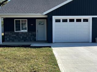 930 N 11th St, Decatur, IN 46733