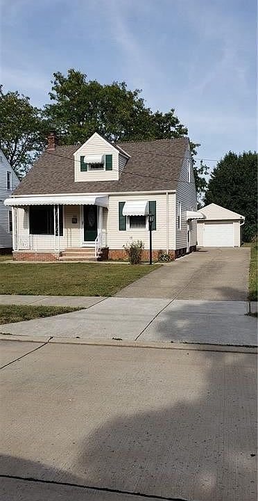 1st image of 861 E 210th St