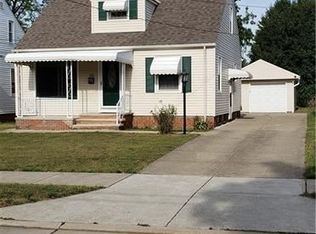 861 E 210th St, Euclid, OH 44119