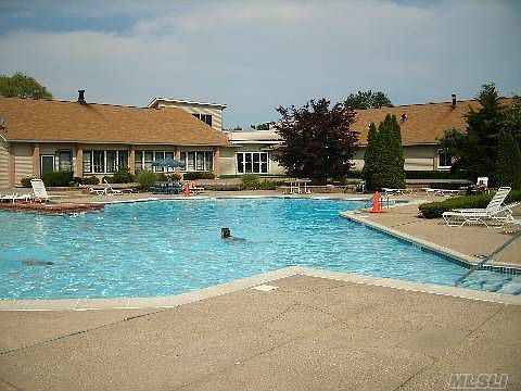 2nd image of 7 Juniper Ct
