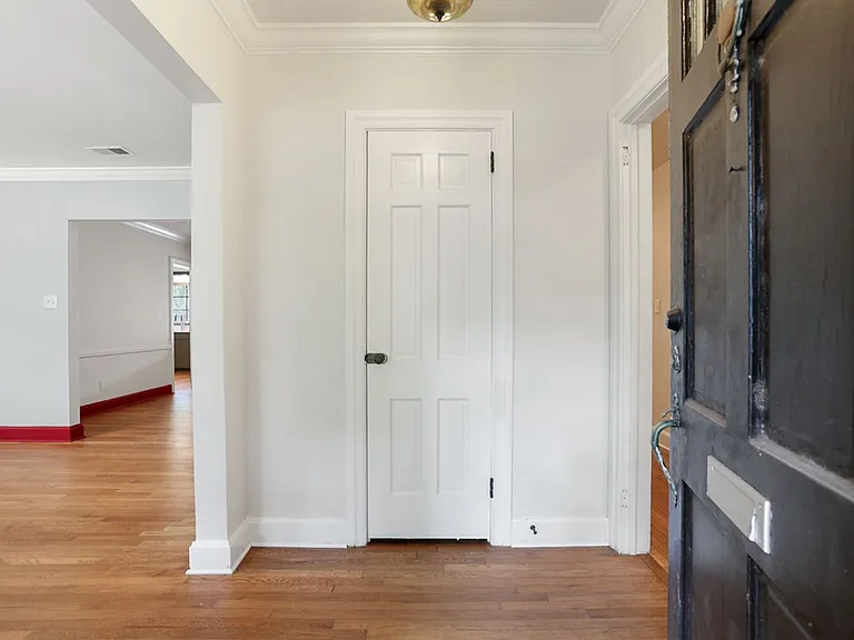 404 Gordonston Ave — Photo 8