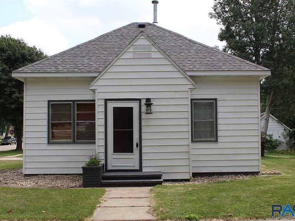 1st image of 310 N Estey St