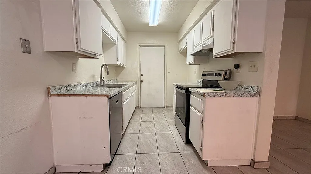 3 bed, 1072 sqft, $1,650 — Photo 3