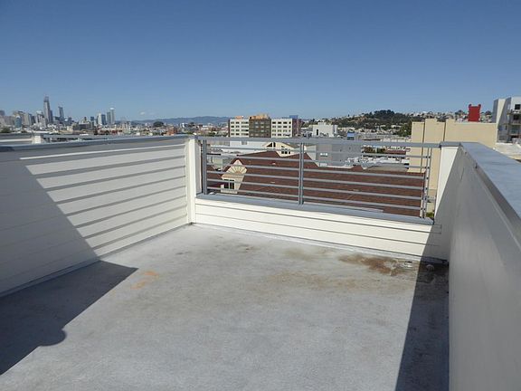 2nd image of 1043 Valencia St APT 5