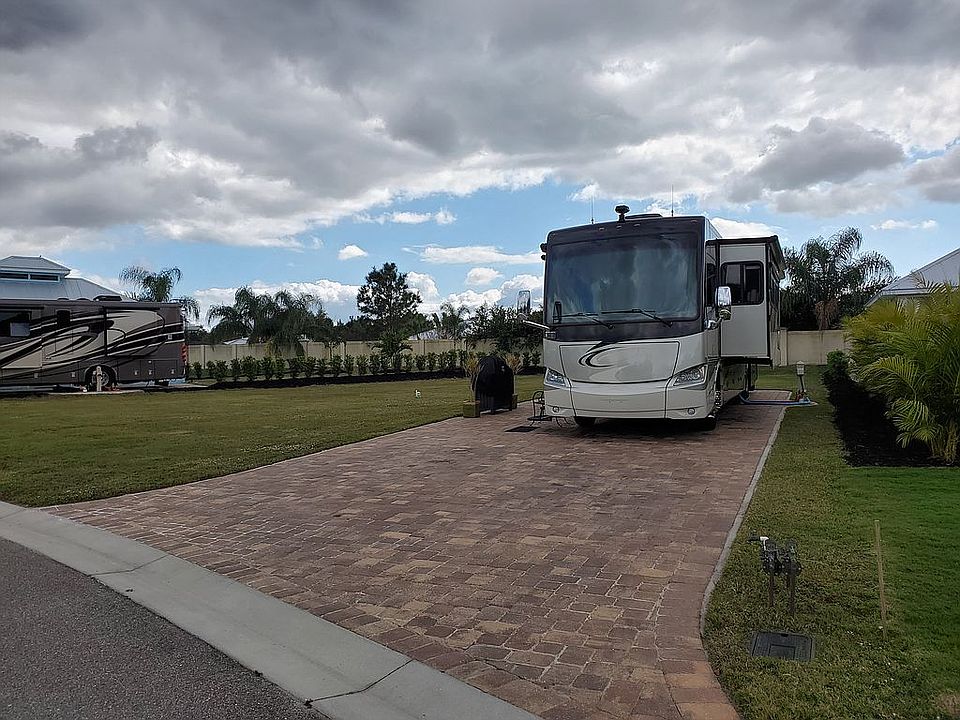 2nd image of 8602 SW Sand Crane Cir