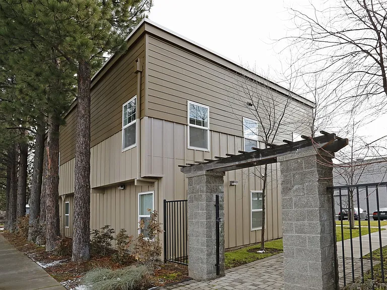 153 E Adams Ave — Photo 18