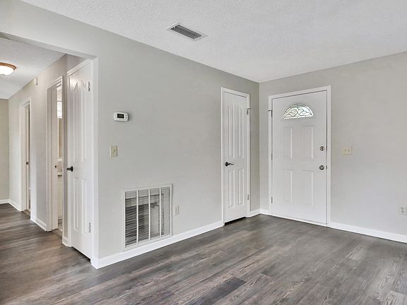 4th image of 5486 101st St