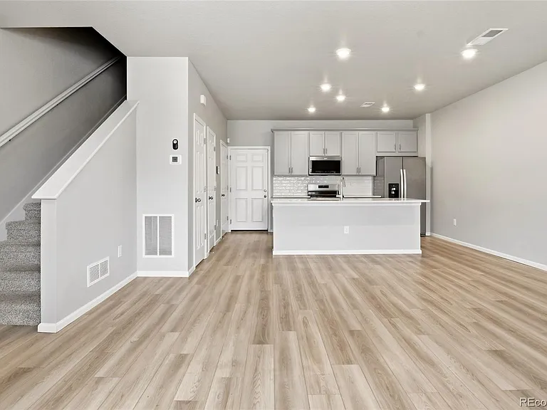 11433 W Belleview Dr — Photo 3