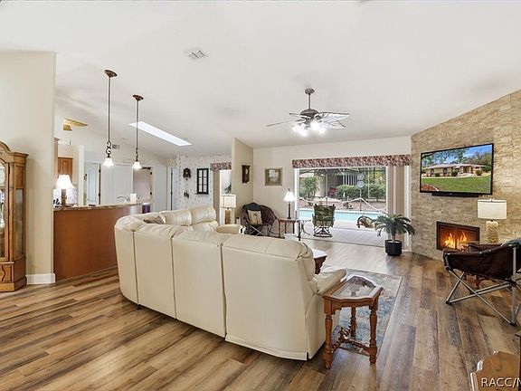 4th image of 4474 W Horseshoe Dr