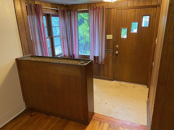 Front entry (pre-cleaning)