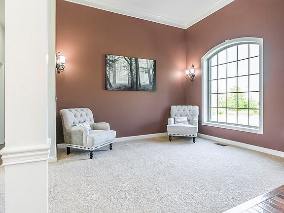 5th image of 163 Avawam Dr