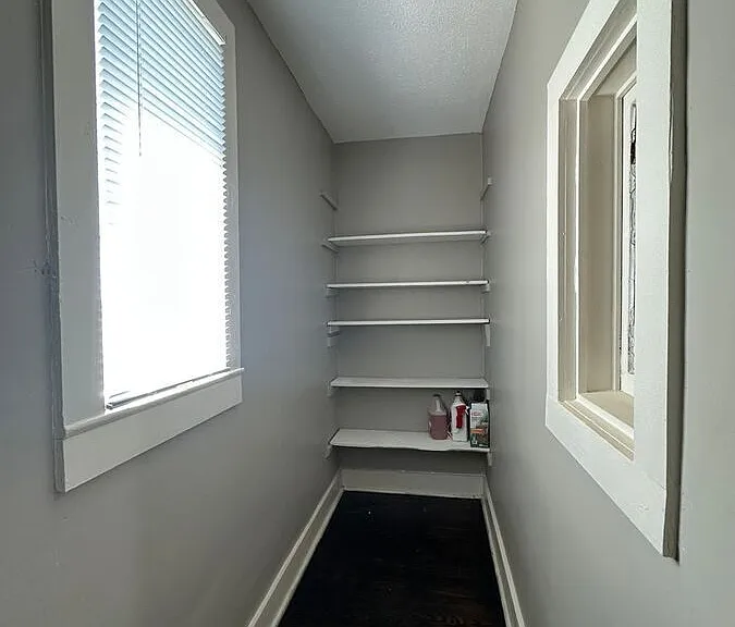 902 Powell St — Photo 13