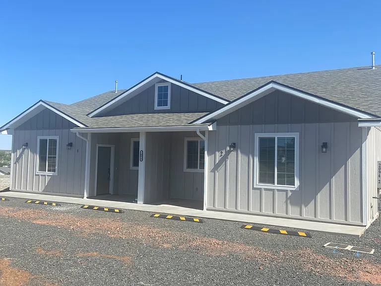 2094 W Sand Trap Ln #2 — Photo 7