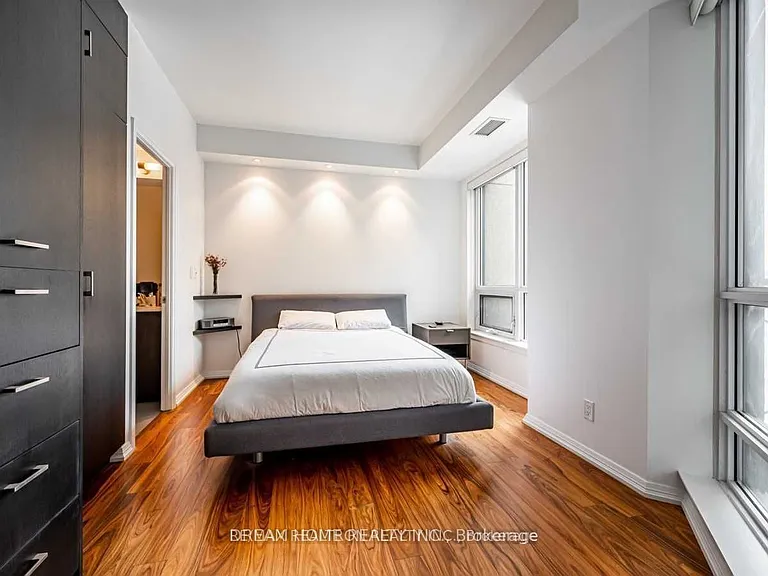35 Hayden St #1501 — Photo 14