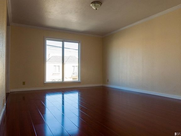3rd image of 224 Village Way