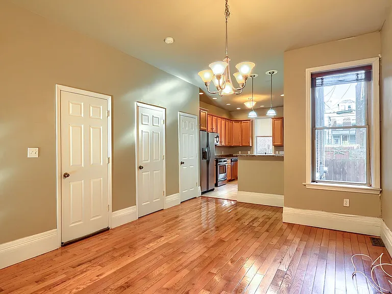 1917 Green St — Photo 21